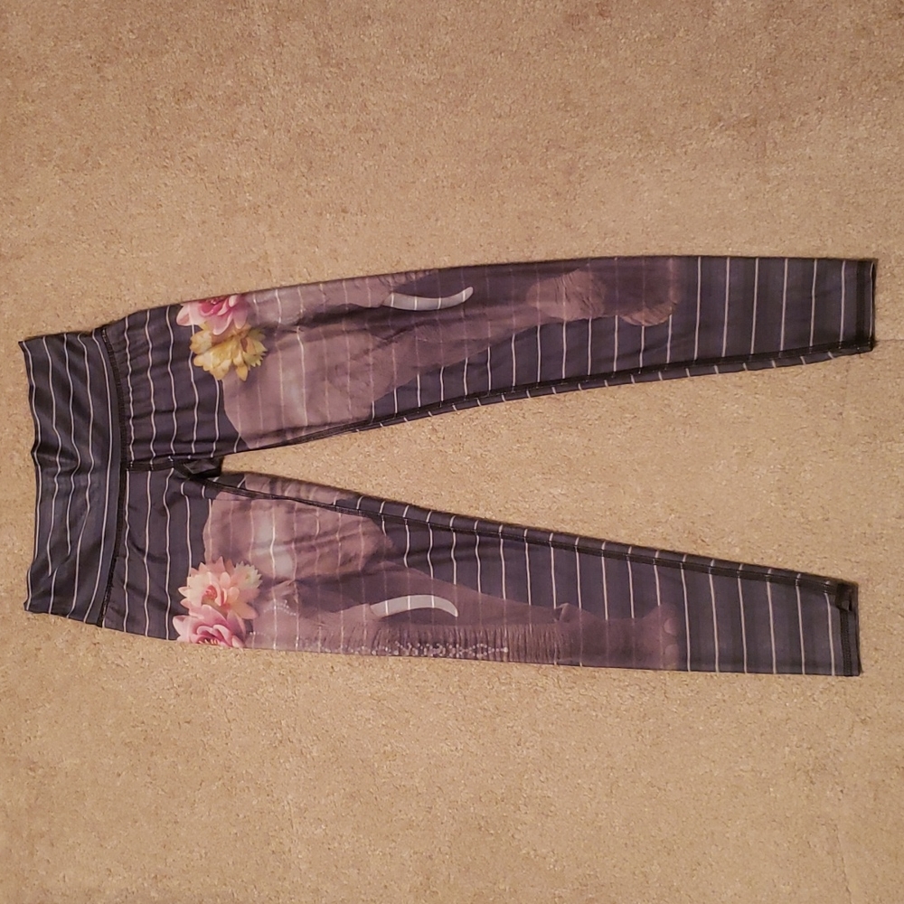 Teeki Love The Elephant Women's Yoga Leggings